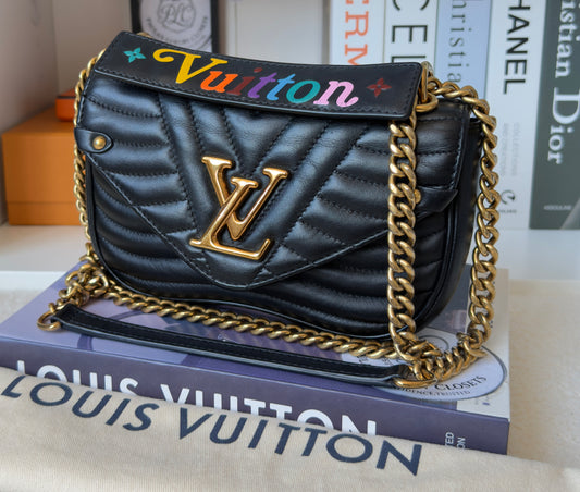 NEW WAVE Black Calfskin Chain PM