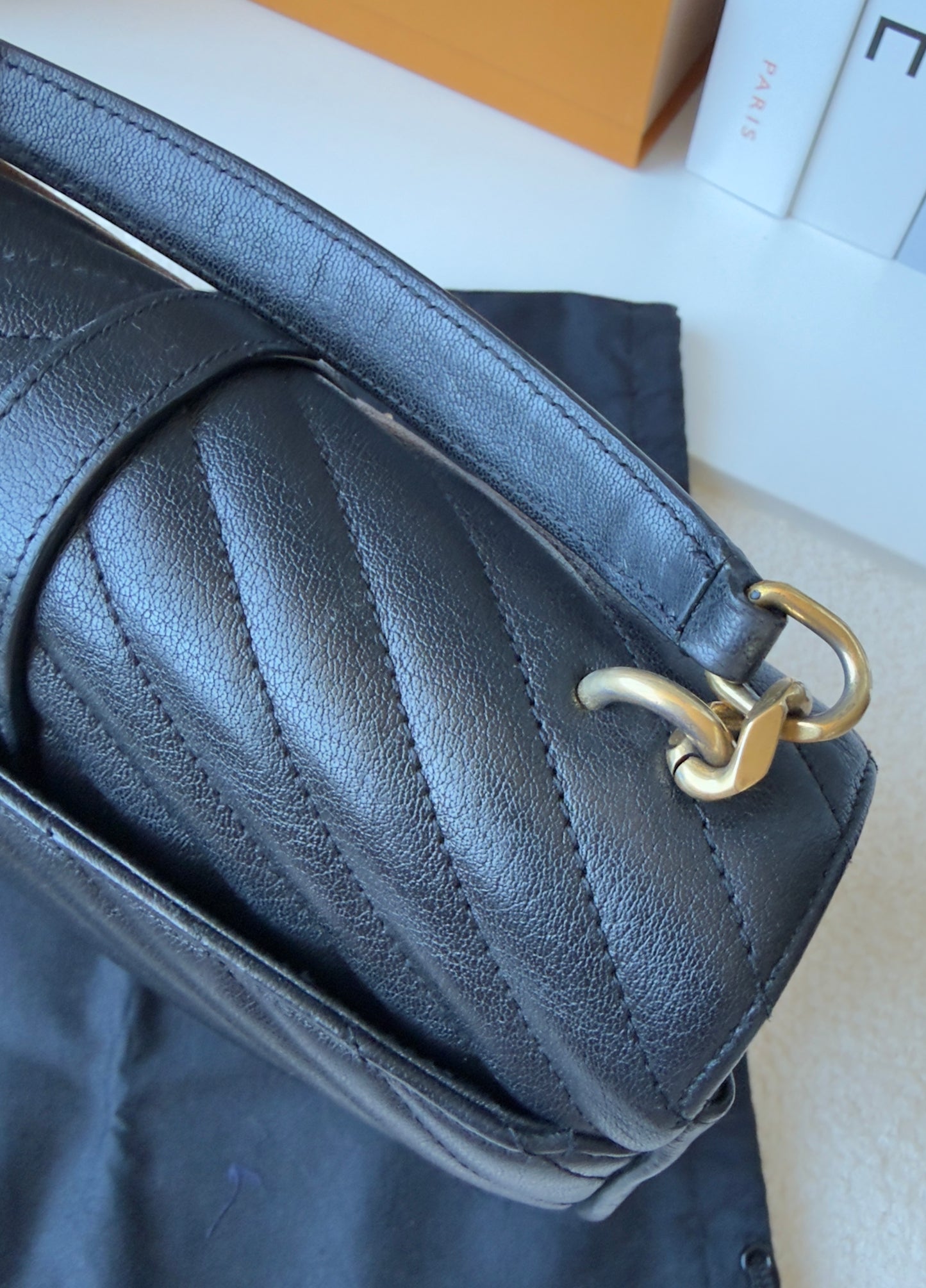 YSL SHEEPSKIN MATELASSE CHEVRON COLLEGE MEDIUM BLACK