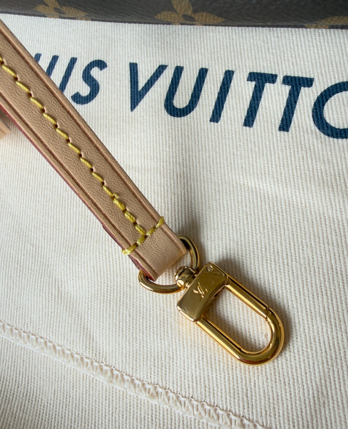 BRAND NEW POCHETTE ACCESSORIE MNG CANVAS NM