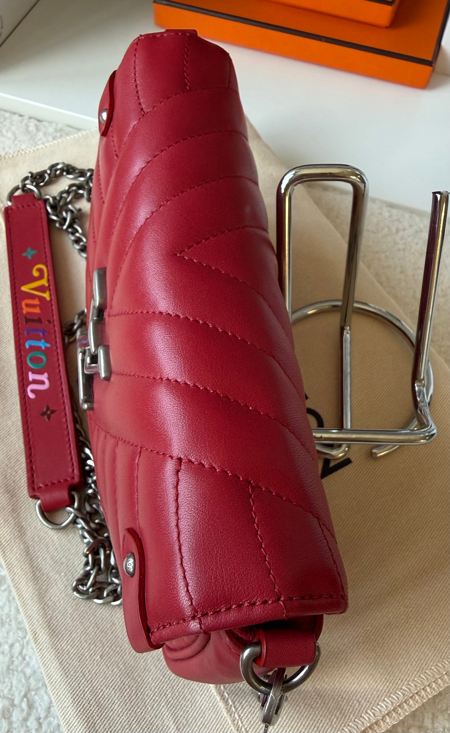 LIKE NEW NEW WAVE CHAIN POCHETTE RES CALFSKIN