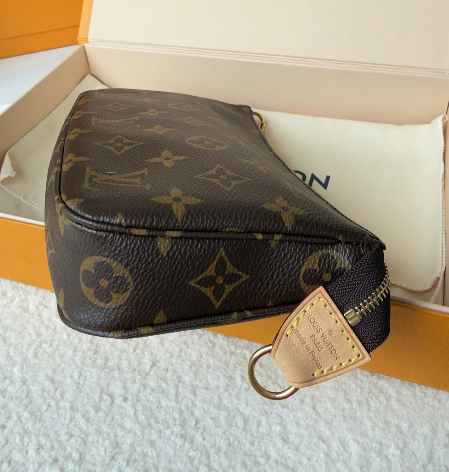 BRAND NEW POCHETTE ACCESSORIE MNG CANVAS NM