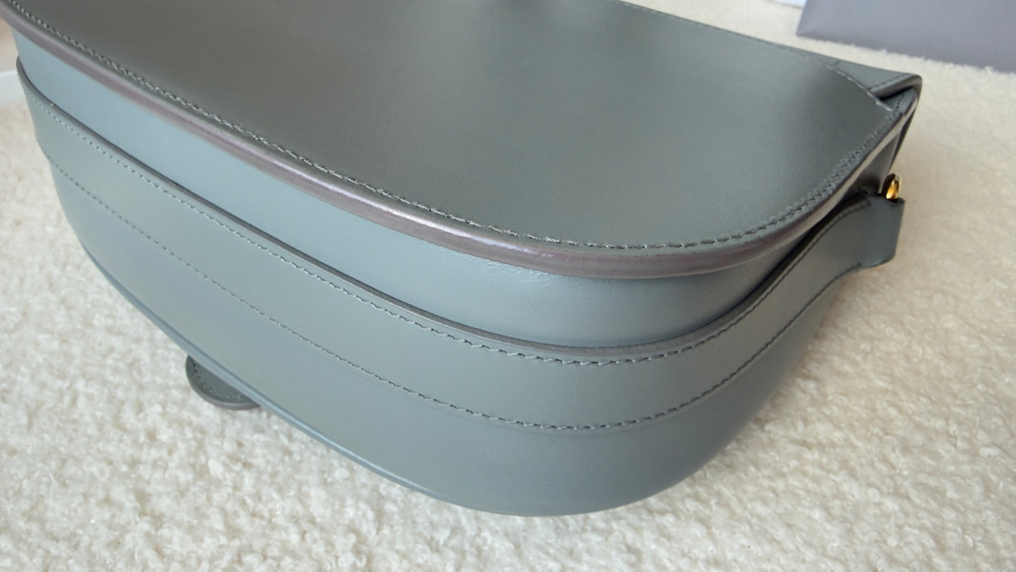 BOX MEDIUM BOBBY CALFSKIN GREY BAG