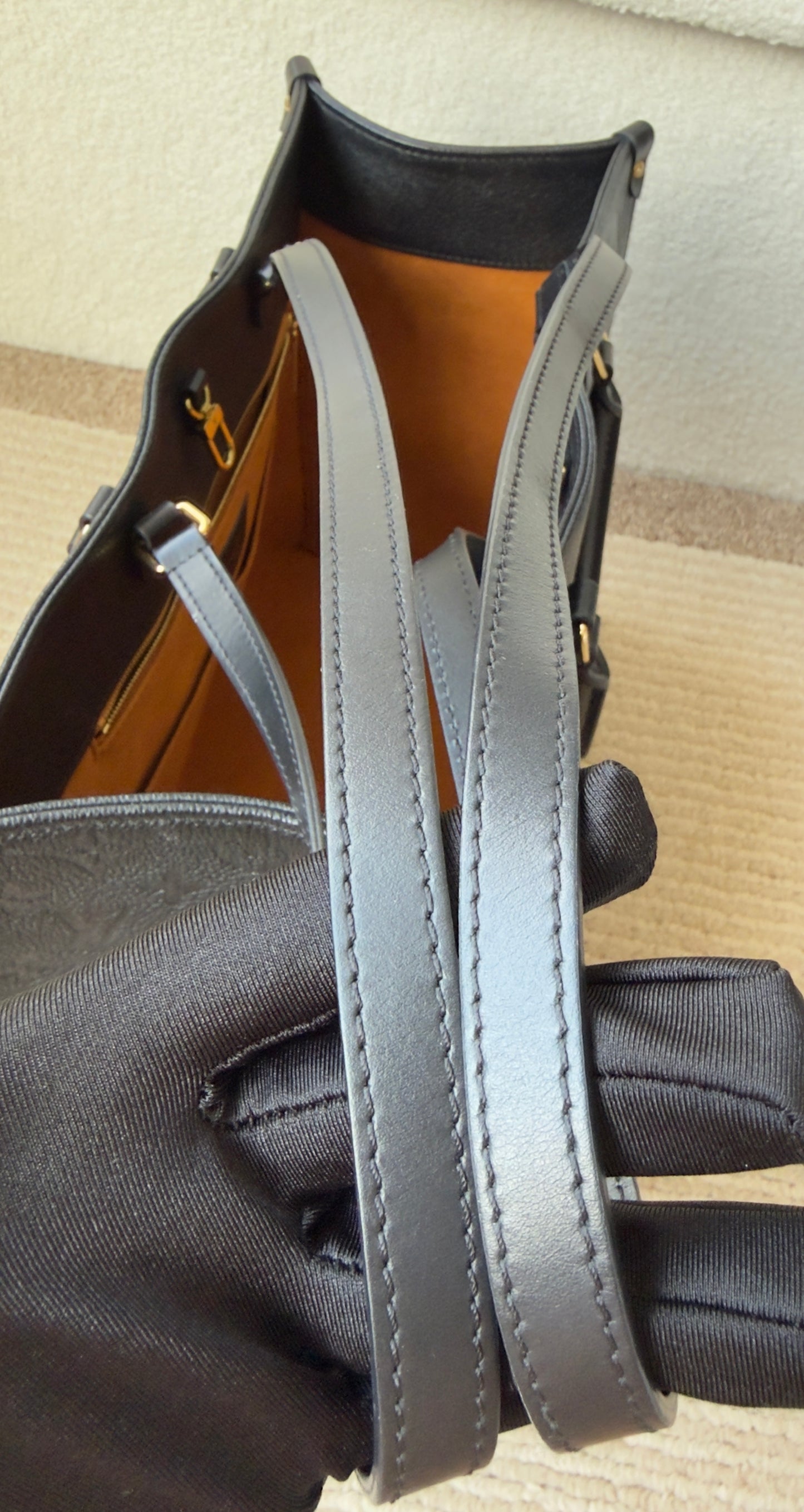 ONTHEGO GM BLACK EMPREINTE BAG