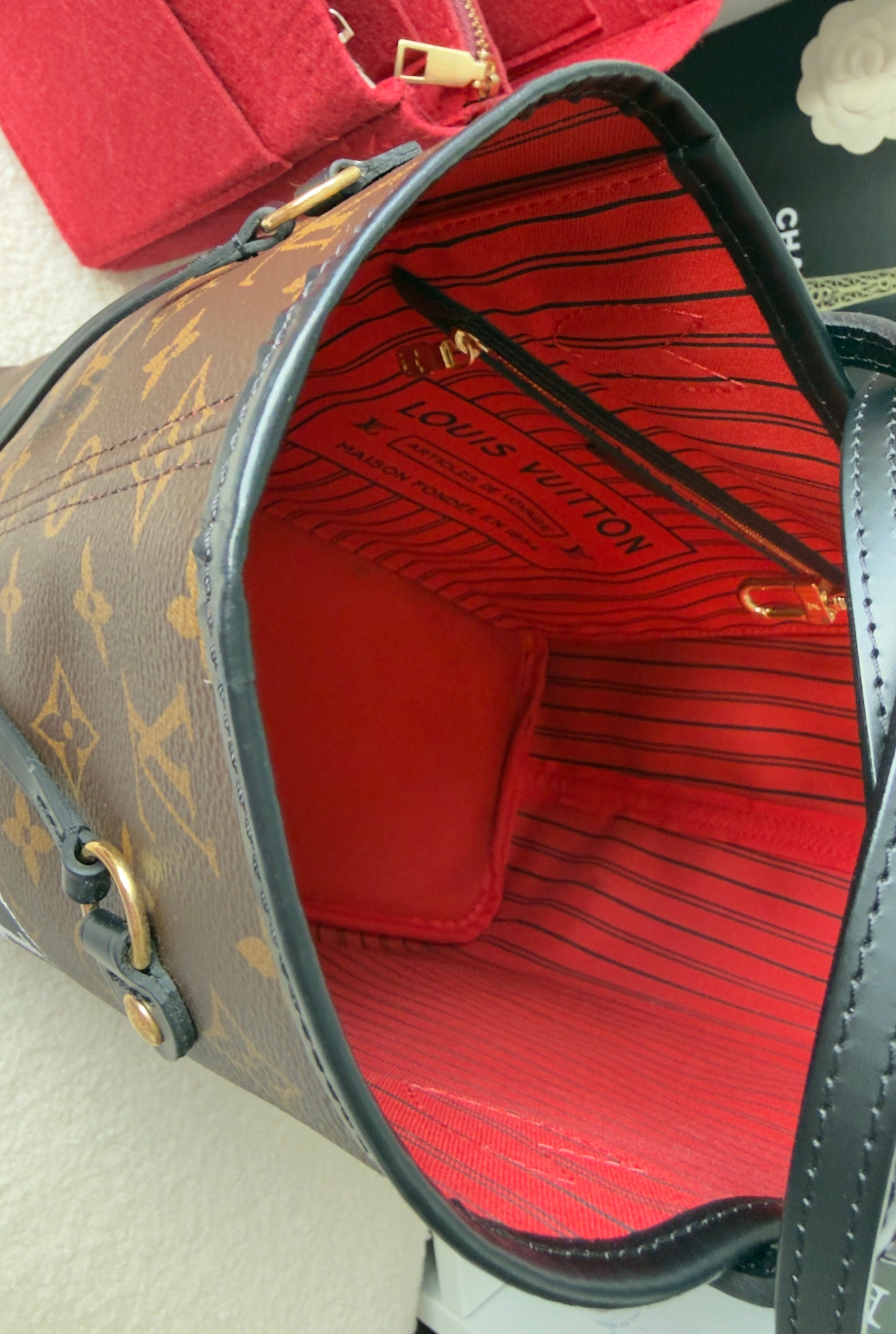 NEVERFULL MNG MM WORLD TOUR W/POCHETTE