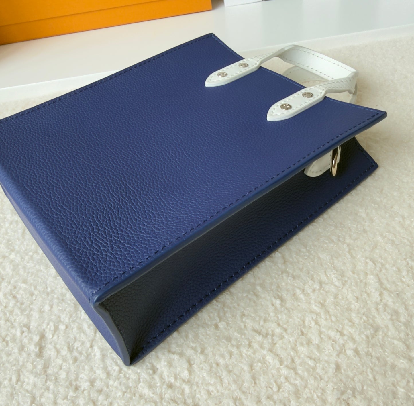 LIKE NEW LIMITED EDITION EVERYDAY SIGNATURE SAC PLAT XS BLUE