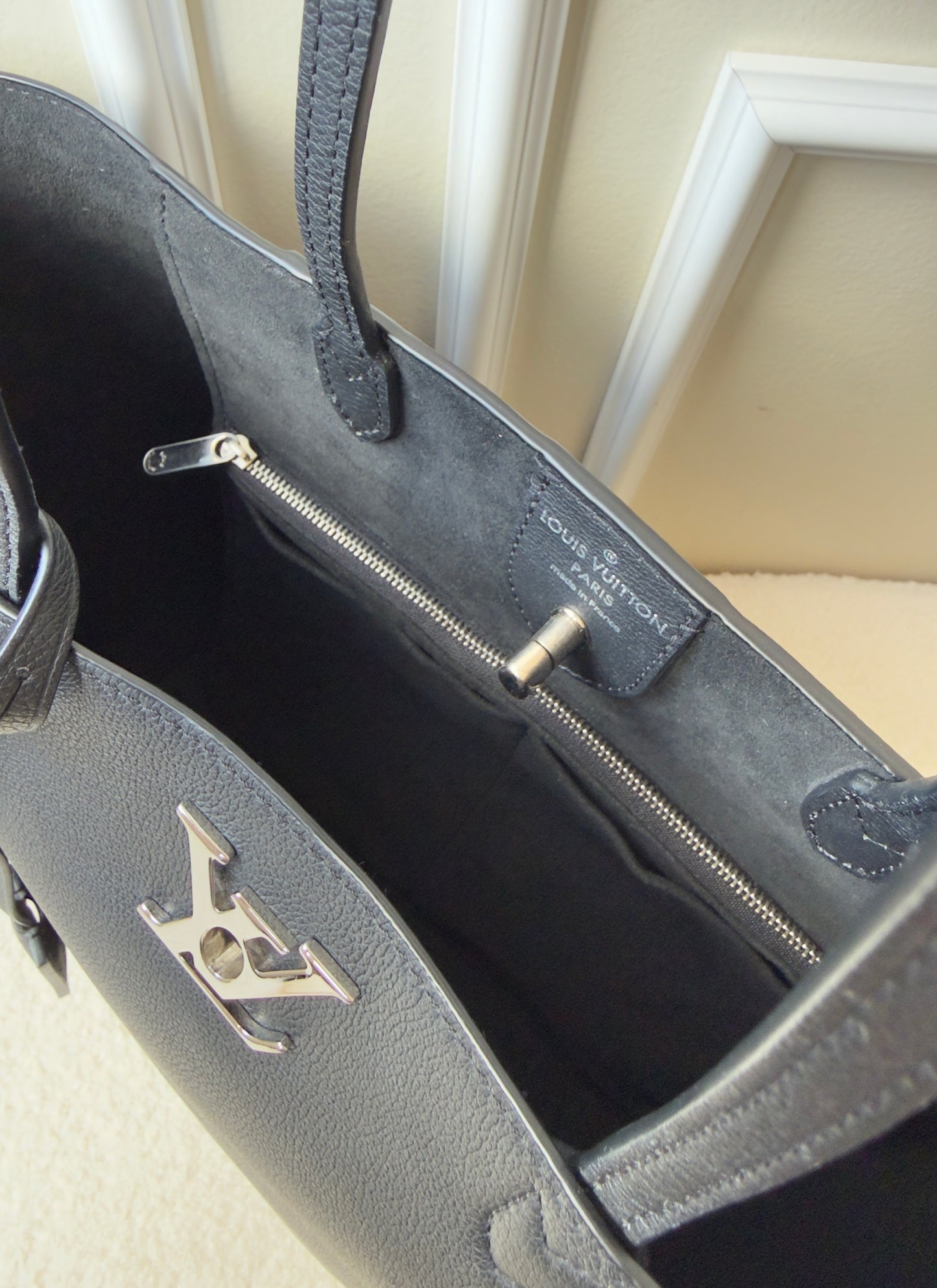 CALFSKIN LOCKME CABAS BLACK LEATHER TOTE BAG
