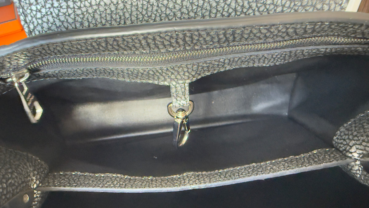 Capucines PM Chrome Taurillon Metallic Leather Crossbody Bag Silver