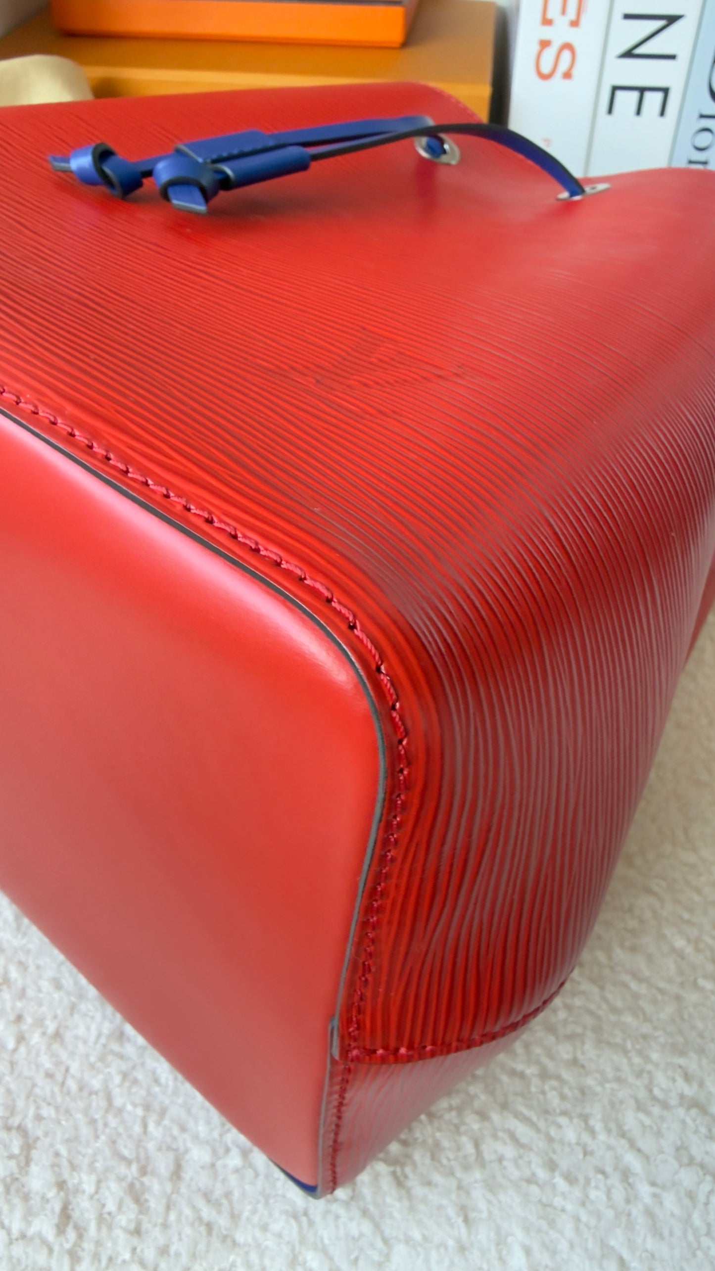 NEONOE MM Red Blue Coquelicot Epi Leather Bag