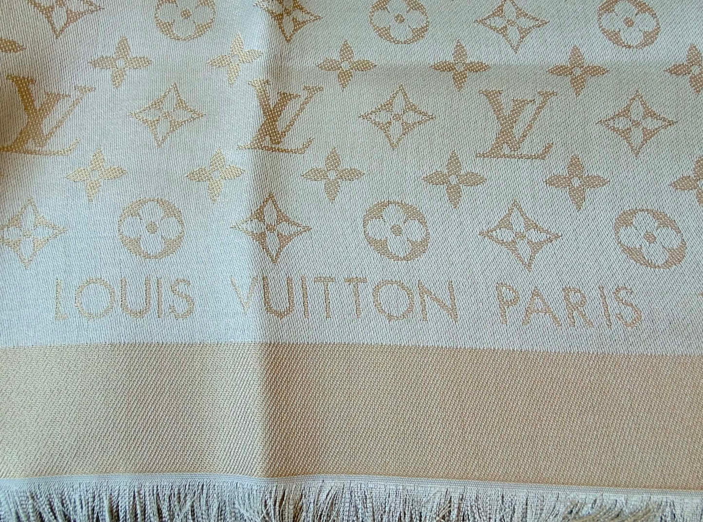 BRAND NEW MONOGRAM SHAWL SHINE/GREIGE