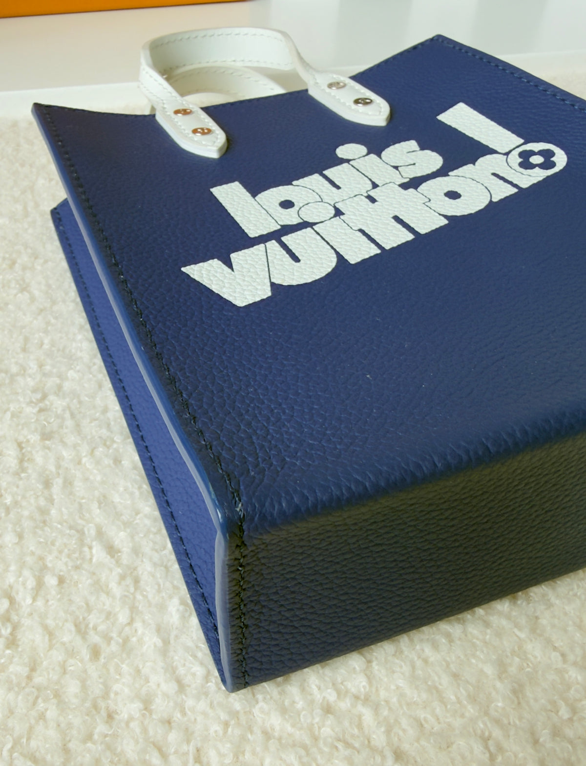 LIKE NEW LIMITED EDITION EVERYDAY SIGNATURE SAC PLAT XS BLUE
