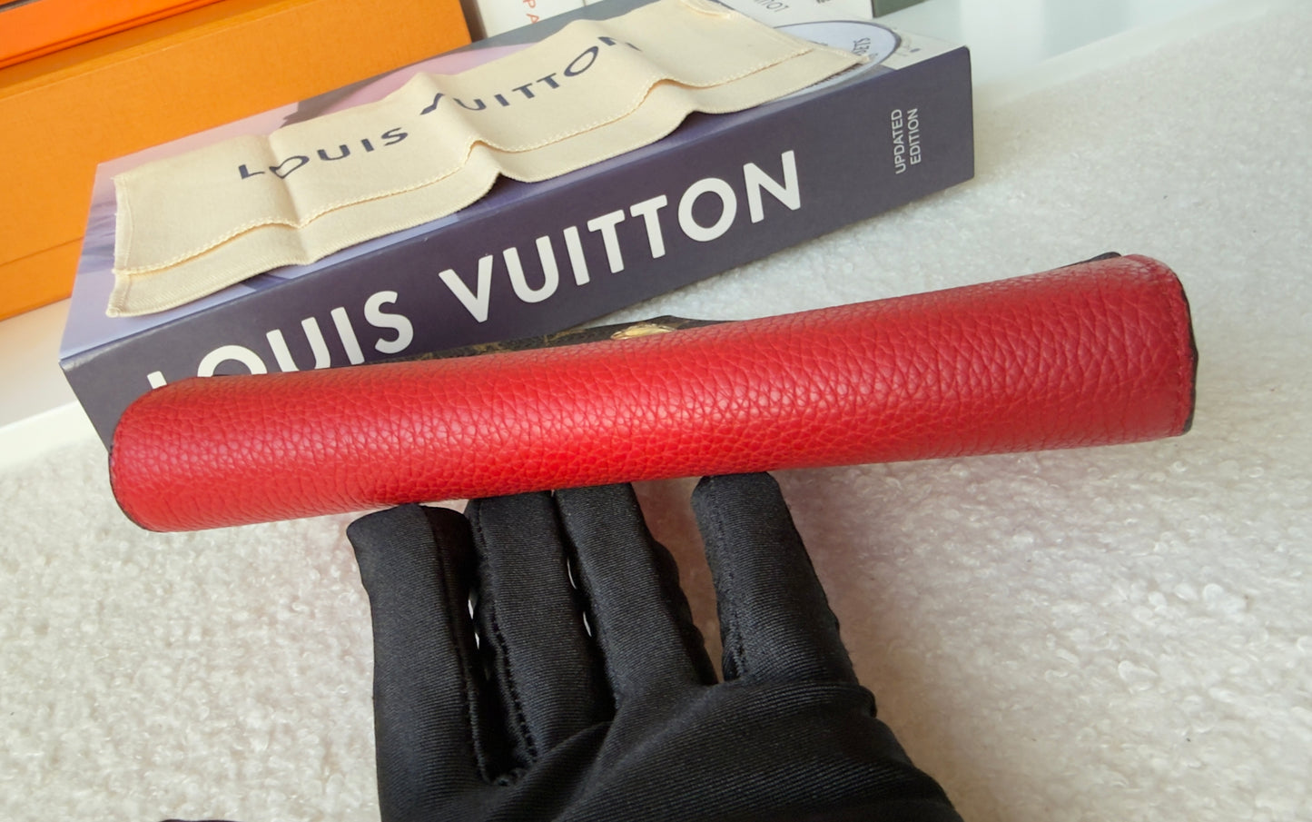 DOUBLE V RED/RUBIS CALFSKIN WALLET