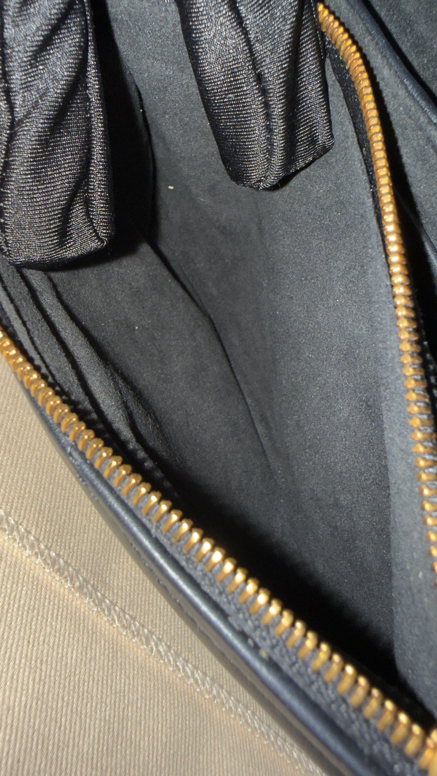 NEW WAVE CHAIN POCHETTE BLACK CALFSKIN