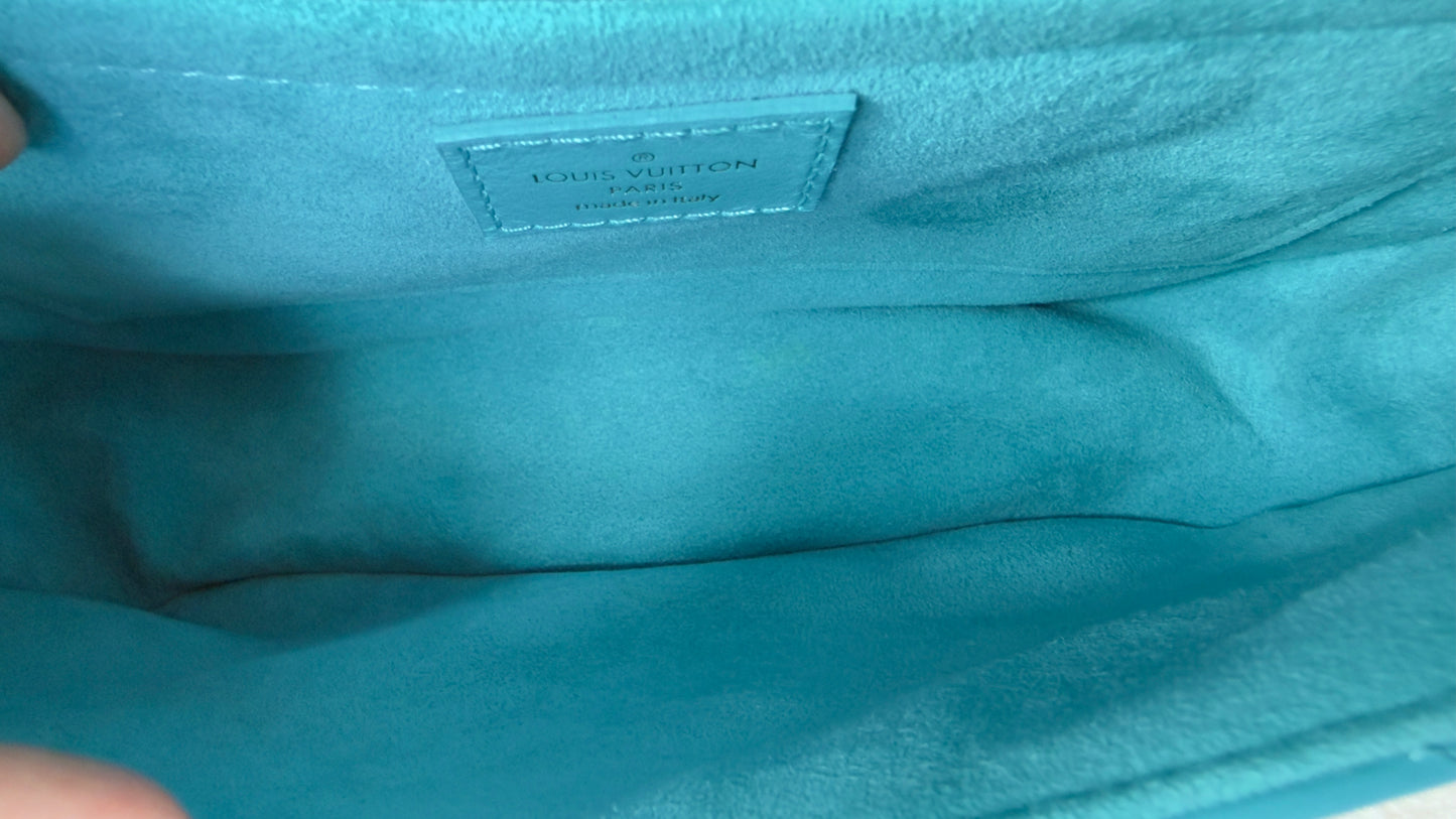 NEW WAVE Calfskin Chain MM Turquoise Blue