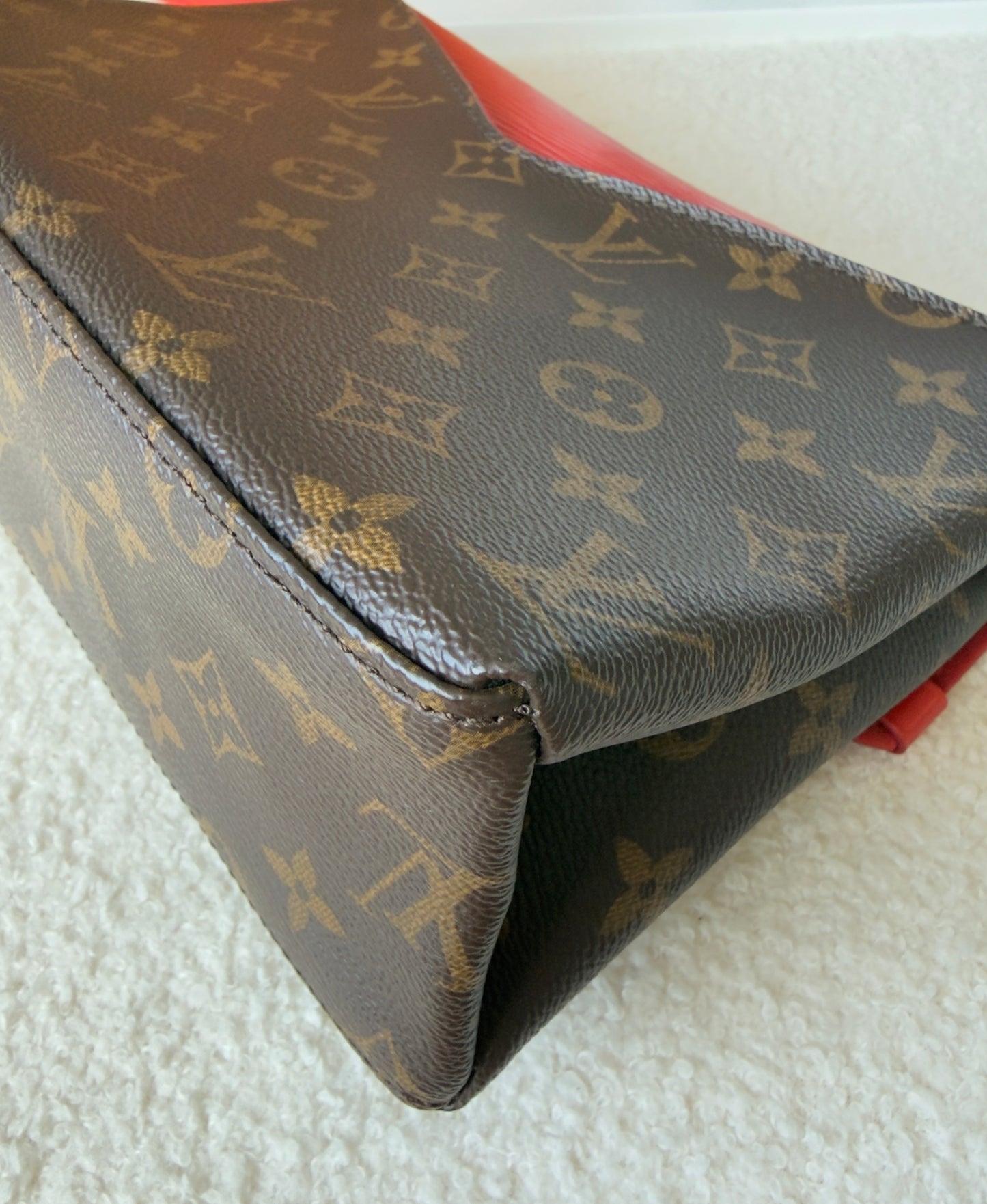 ST’MICHEL COQUELICOT RED EPI LEATHER MNG CANVAS BAG