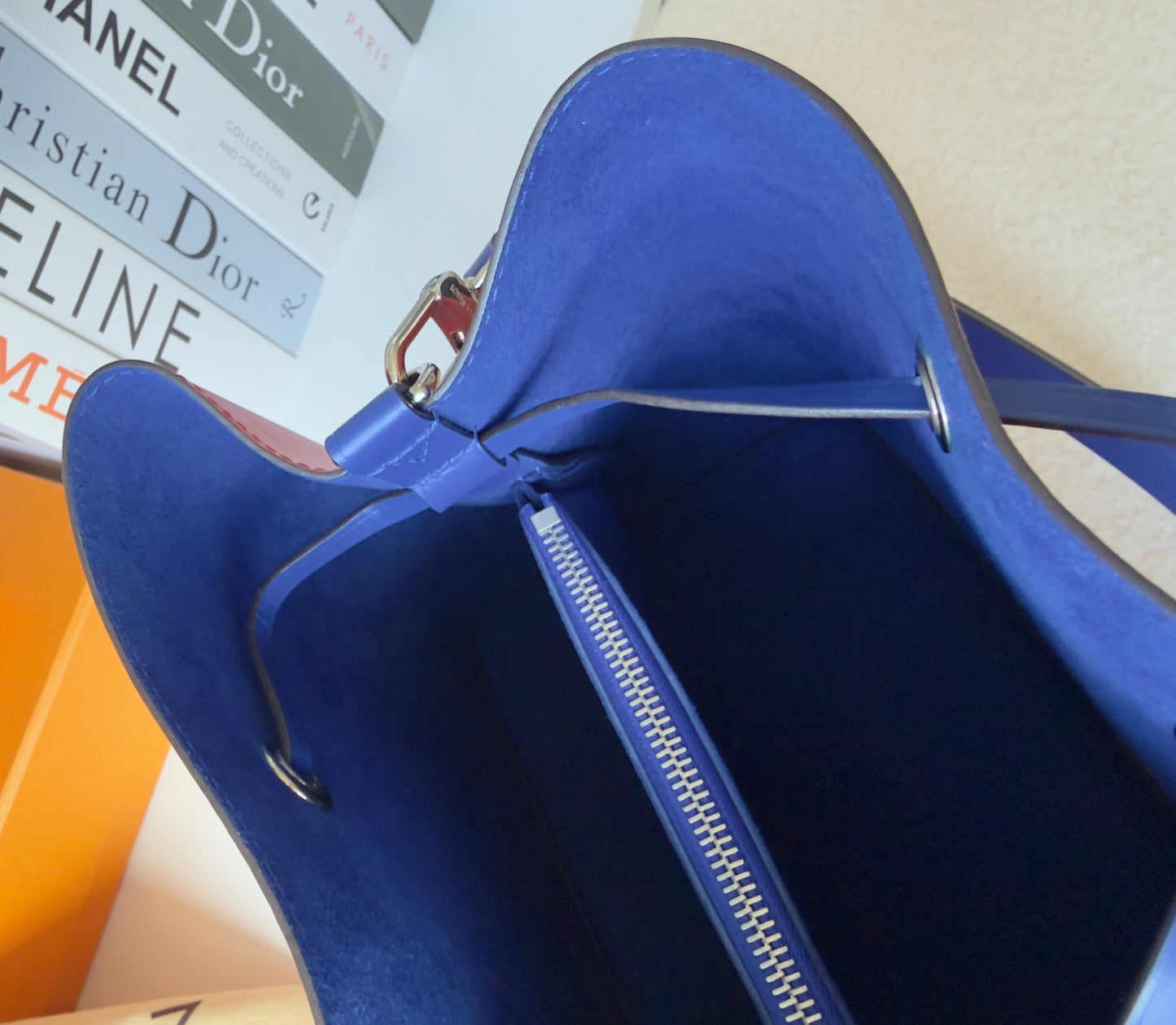 NEONOE MM Red Blue Coquelicot Epi Leather Bag
