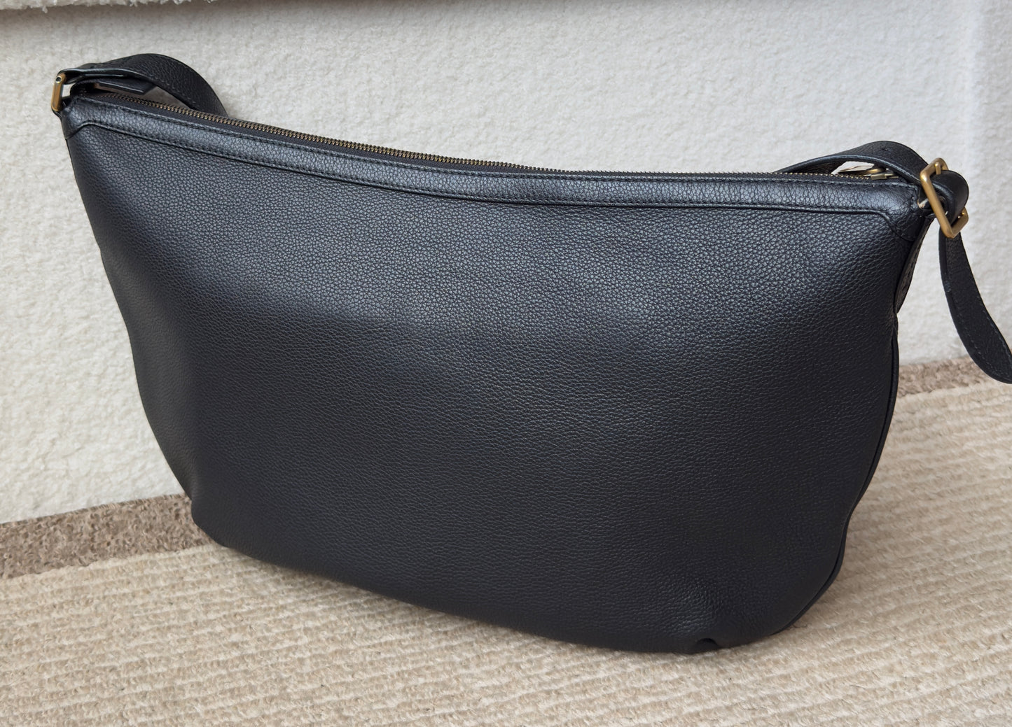 GUCCI PRINT HALF MOON HOBO BAG (Unisex)