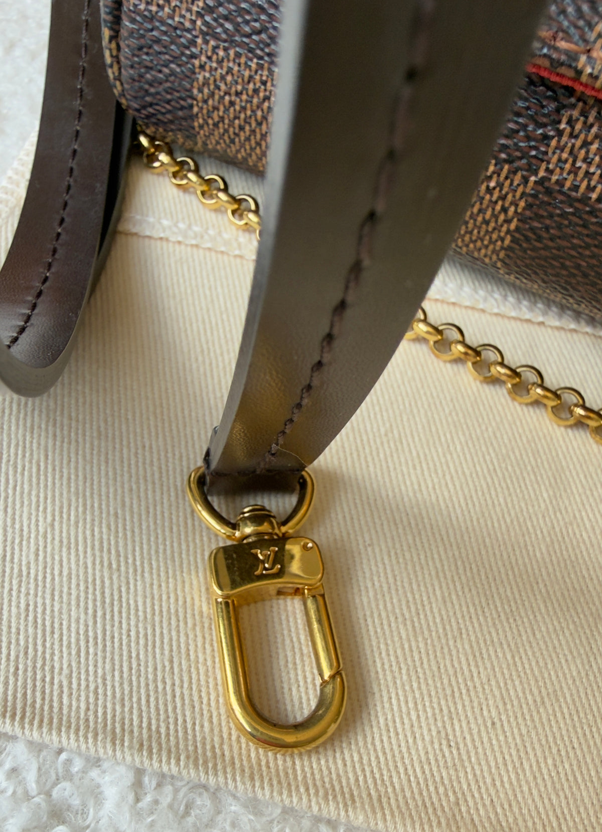 FAVORITE PM DAMIER EBENE CLUTCH/CROSSBODY BAG