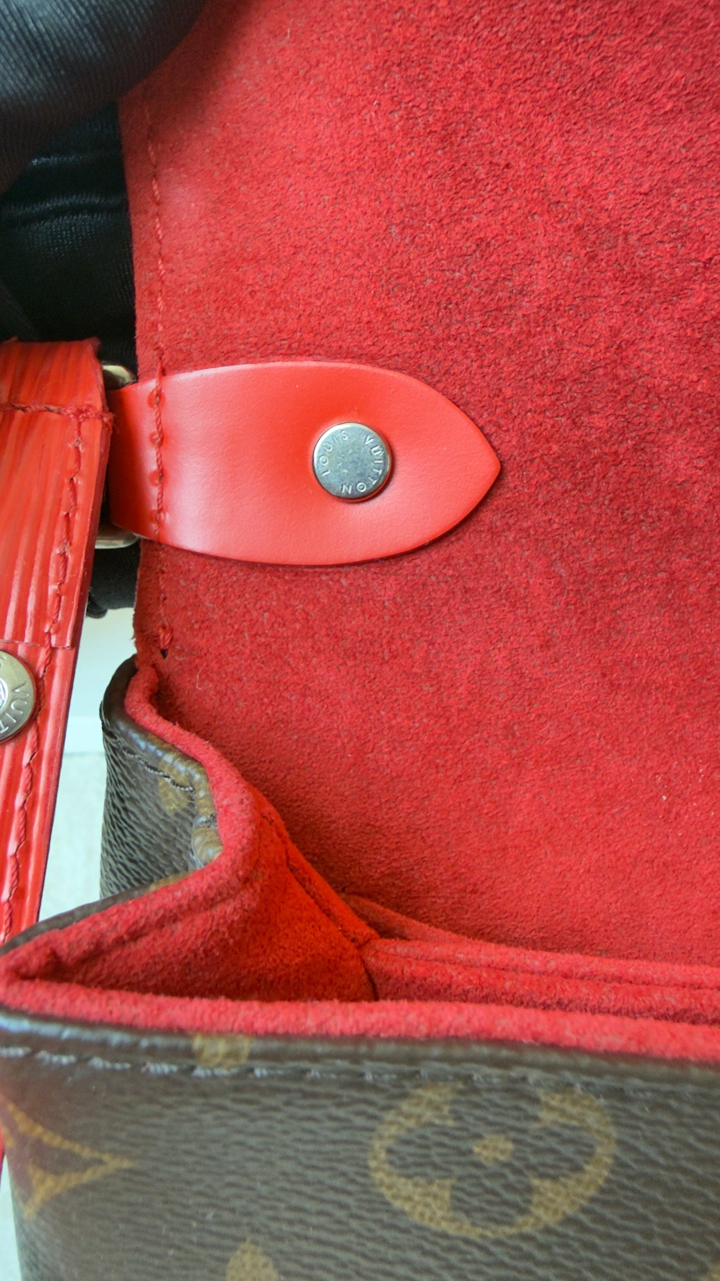 ST’MICHEL COQUELICOT RED EPI LEATHER MNG CANVAS BAG