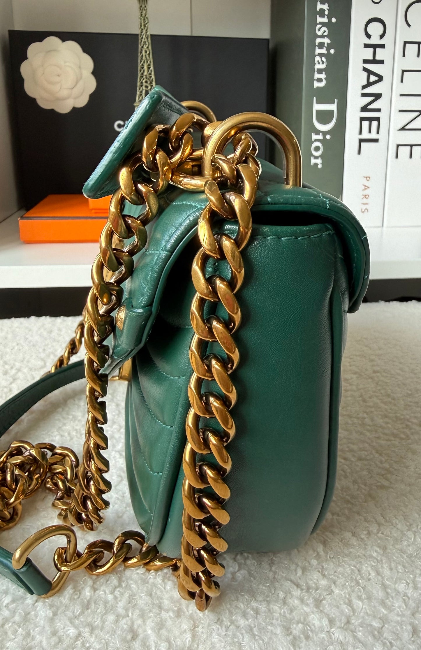 NEW WAVE Calfskin Chain PM Emerald