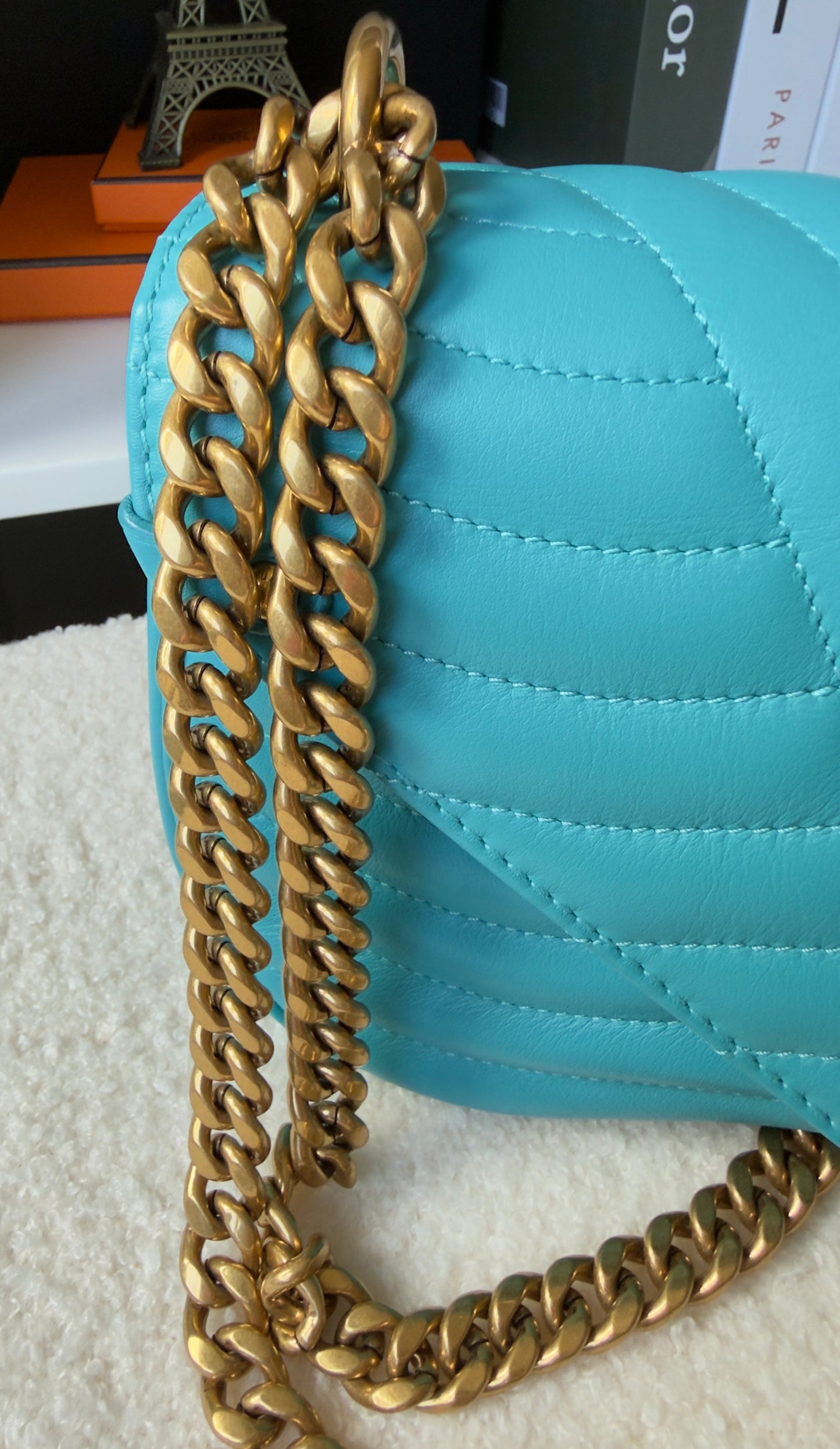 NEW WAVE Calfskin Chain MM Turquoise Blue