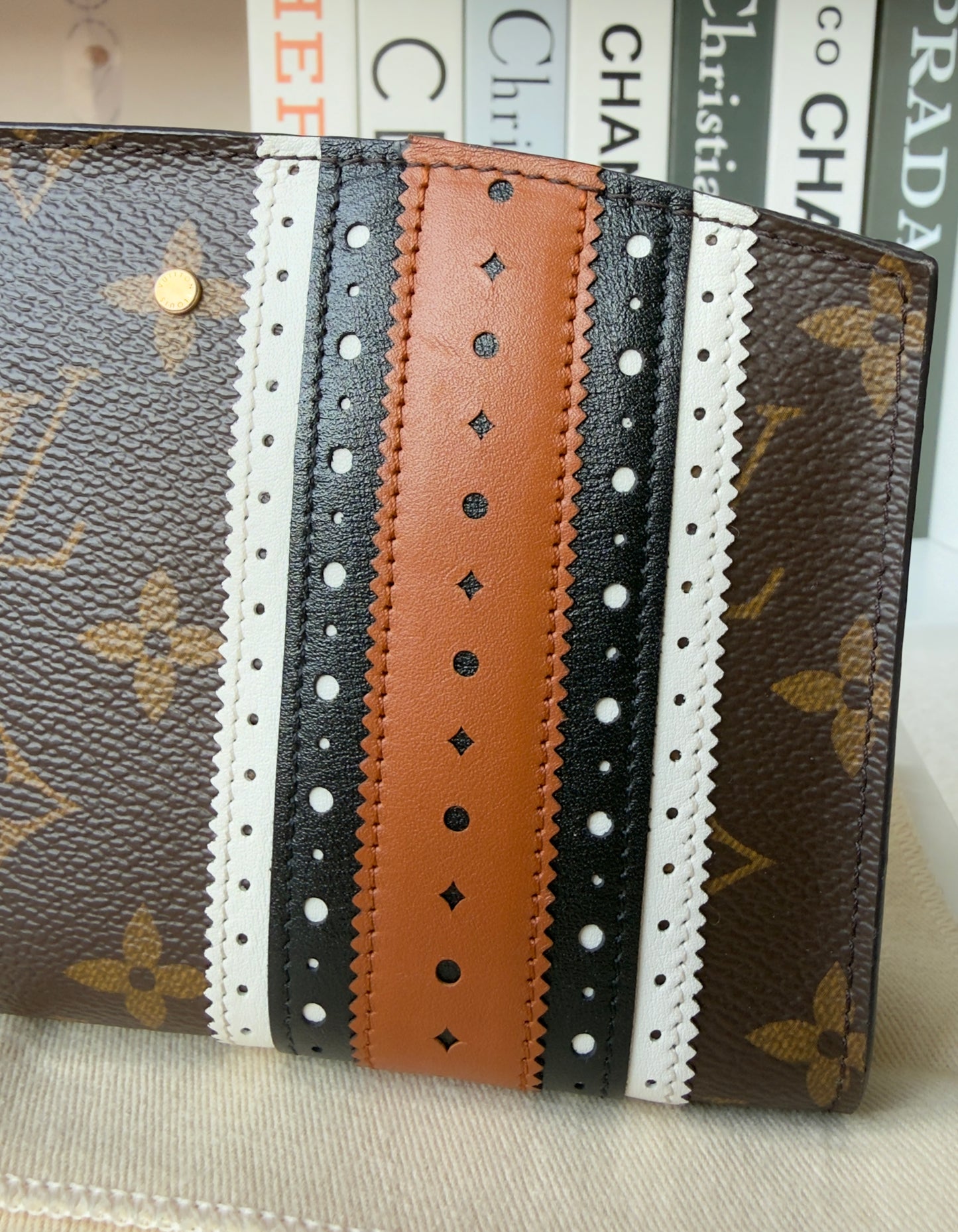 LIMITED EDITION BROGUE STEAMER MNG ZIPPY WALLET