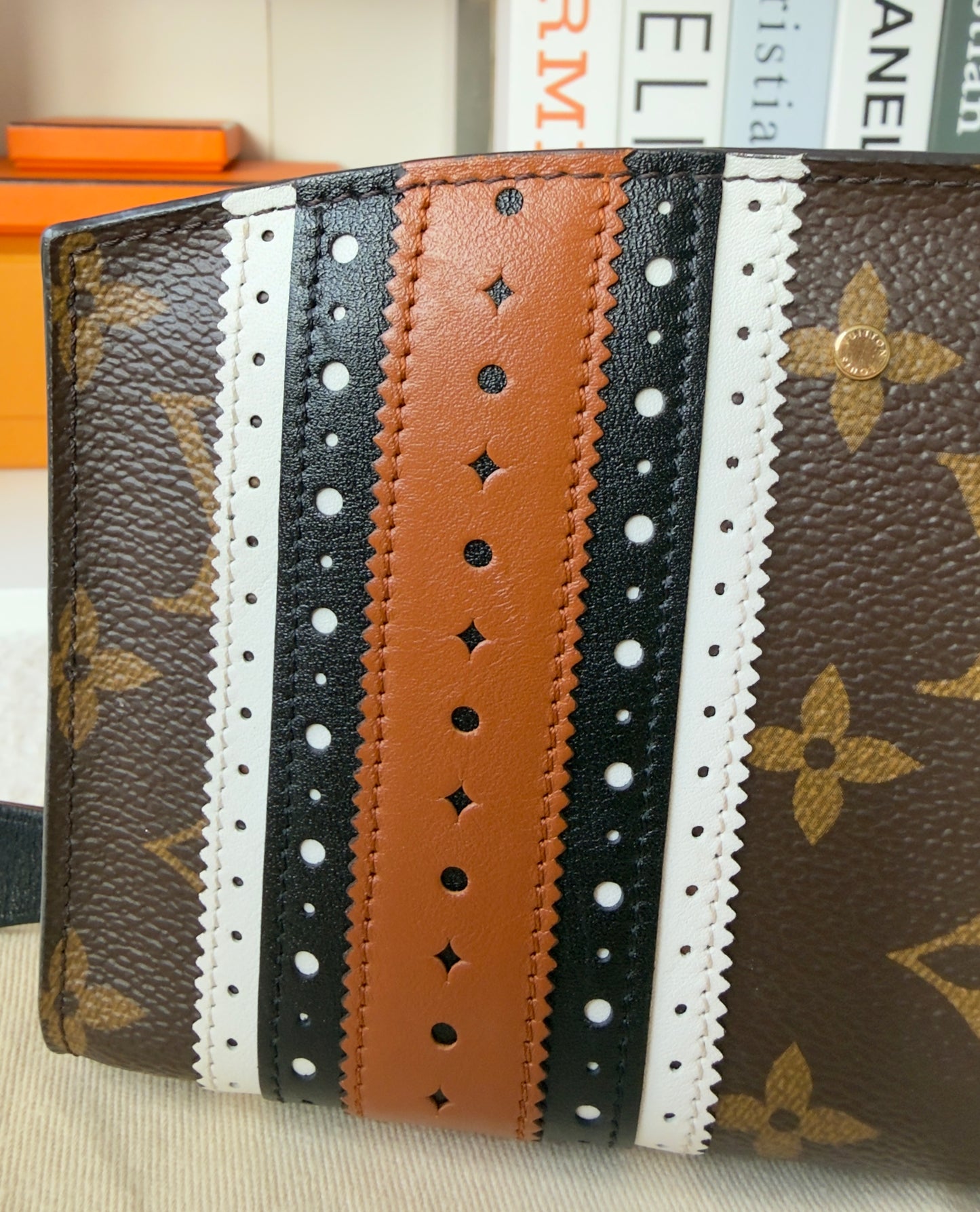 LIMITED EDITION BROGUE STEAMER MNG ZIPPY WALLET