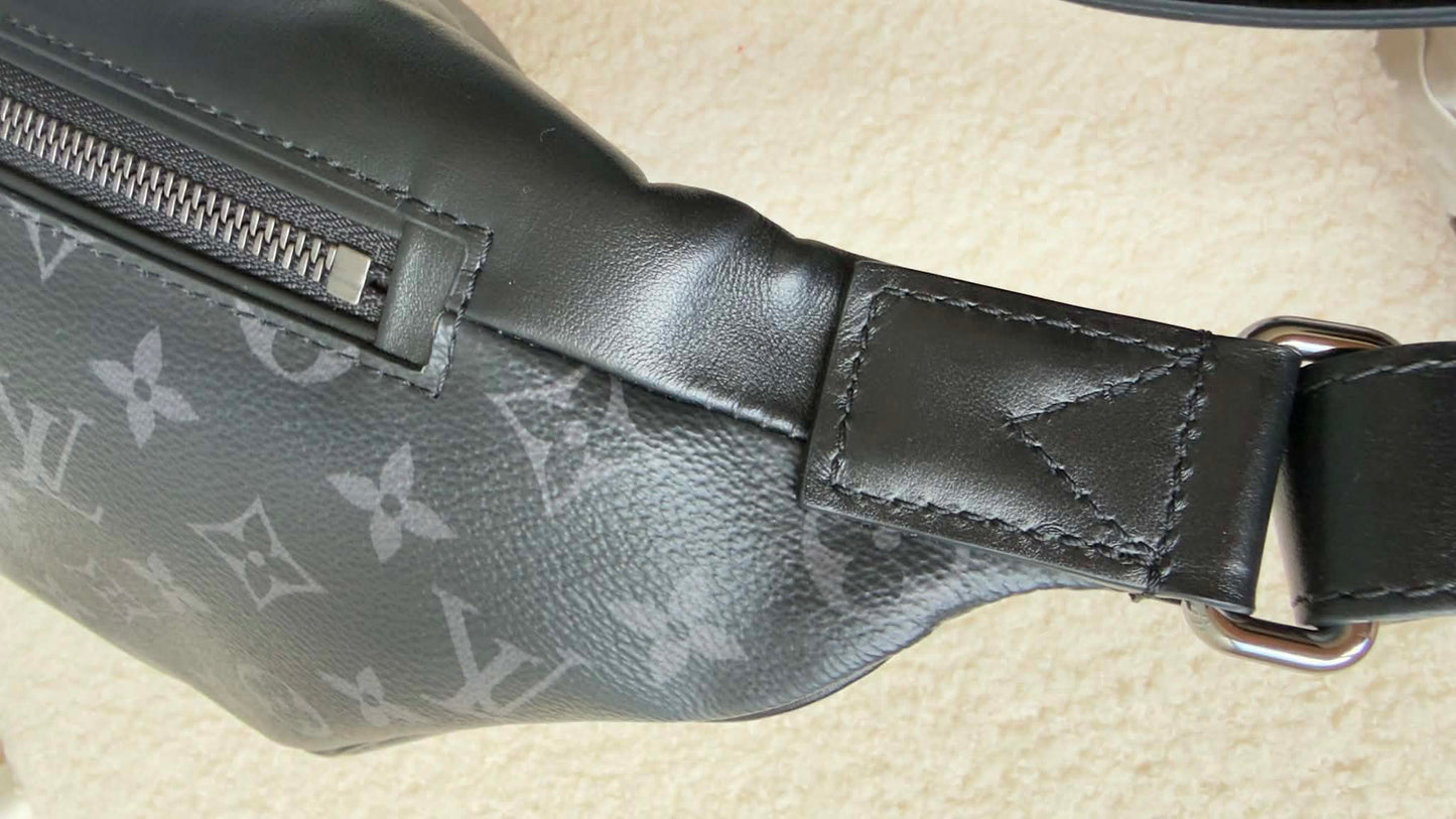 DISCOVERY MONOGRAM ECLIPSE PM BUMBAG (UNISEX)