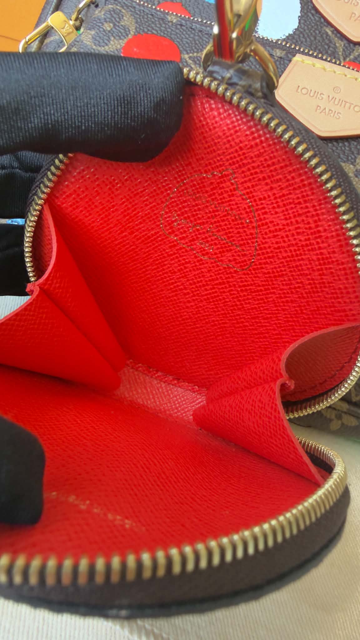 NEW/UNUSED LV x Yayoi Kusama Round zipped coin purse