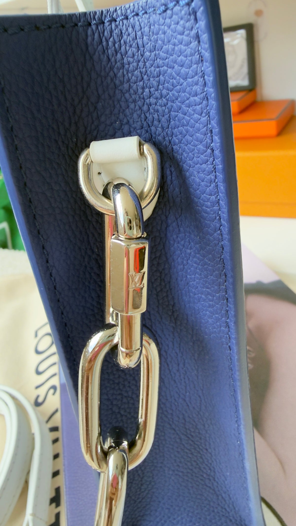 LIKE NEW LIMITED EDITION EVERYDAY SIGNATURE SAC PLAT XS BLUE