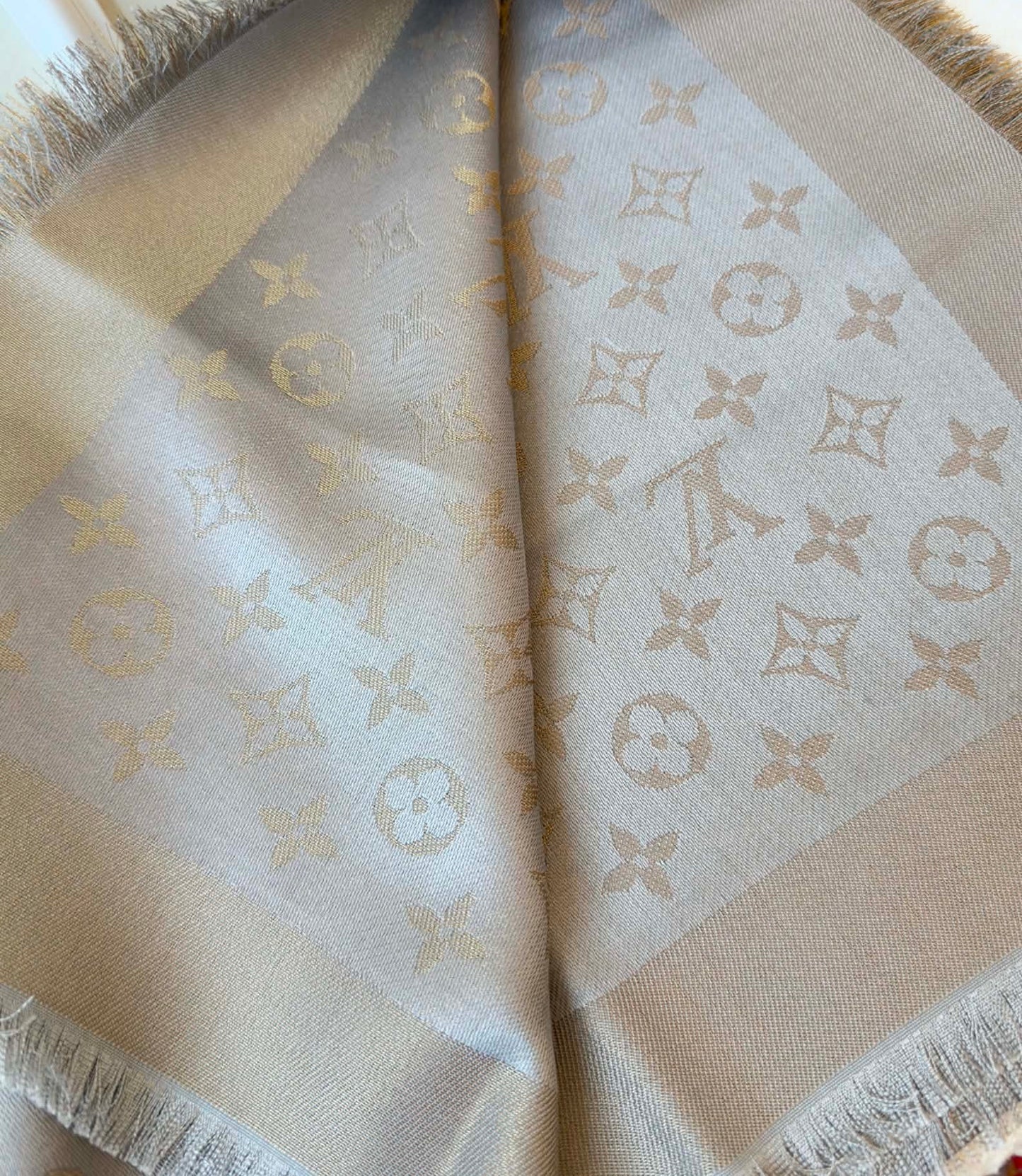 BRAND NEW MONOGRAM SHAWL SHINE/GREIGE