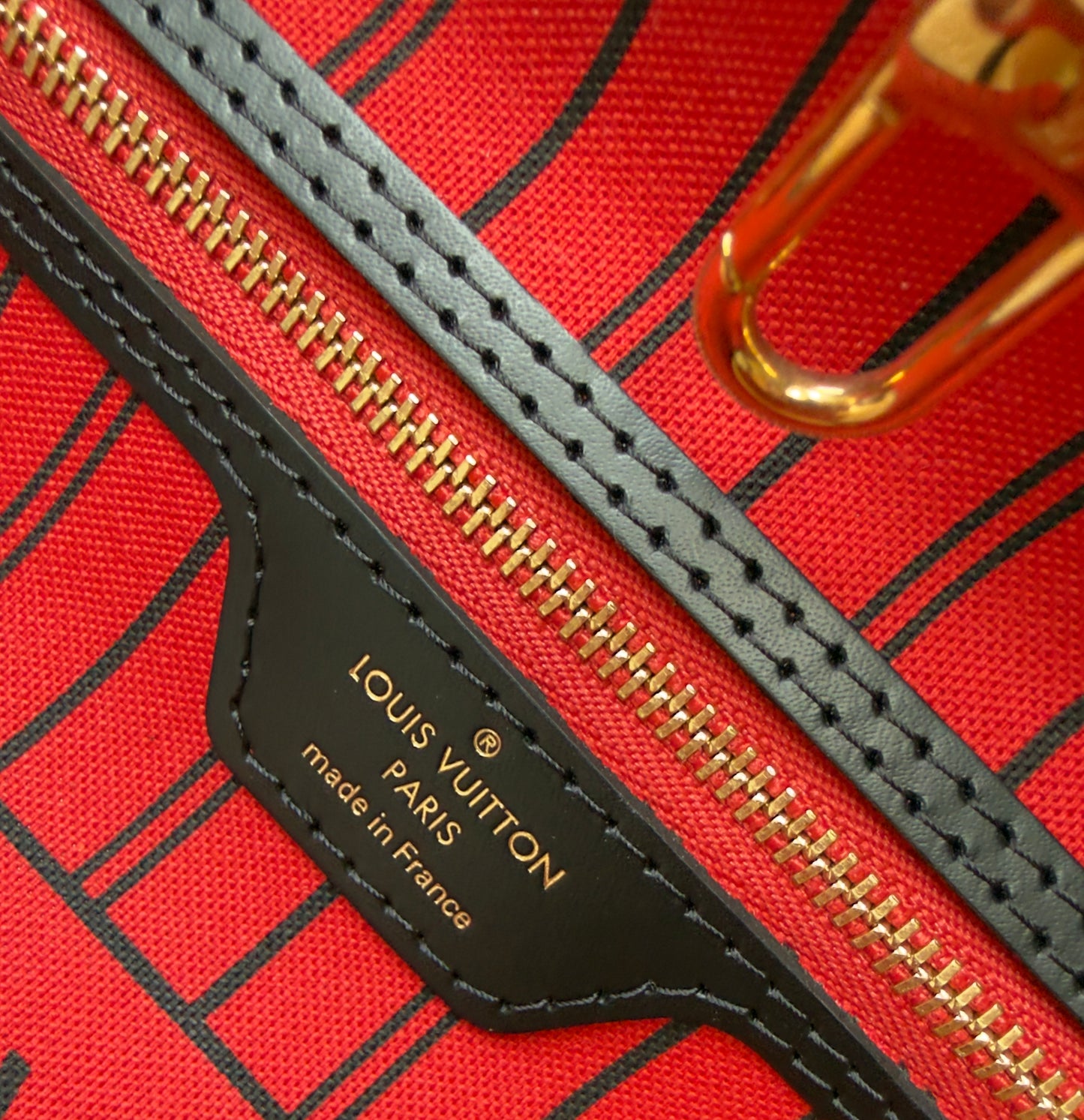 NEVERFULL MNG MM WORLD TOUR W/POCHETTE