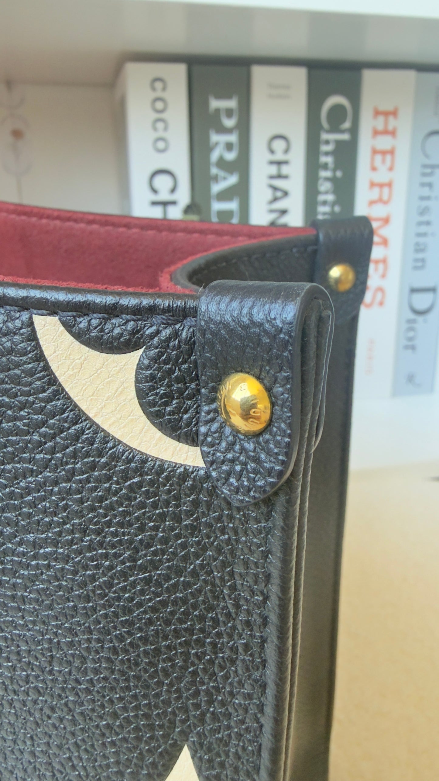 ONTHEGO PM BLACK/BEIGE EMPREINTE BAG