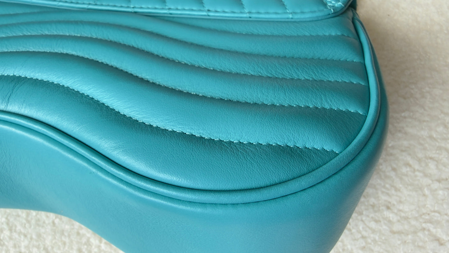 NEW WAVE Calfskin Chain MM Turquoise Blue
