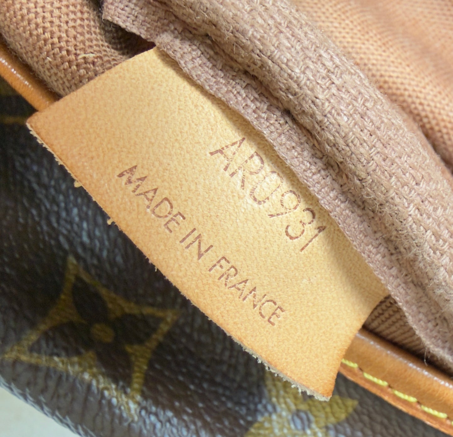 SAUMUR 30 MNG CANVAS MESSENGER BAG