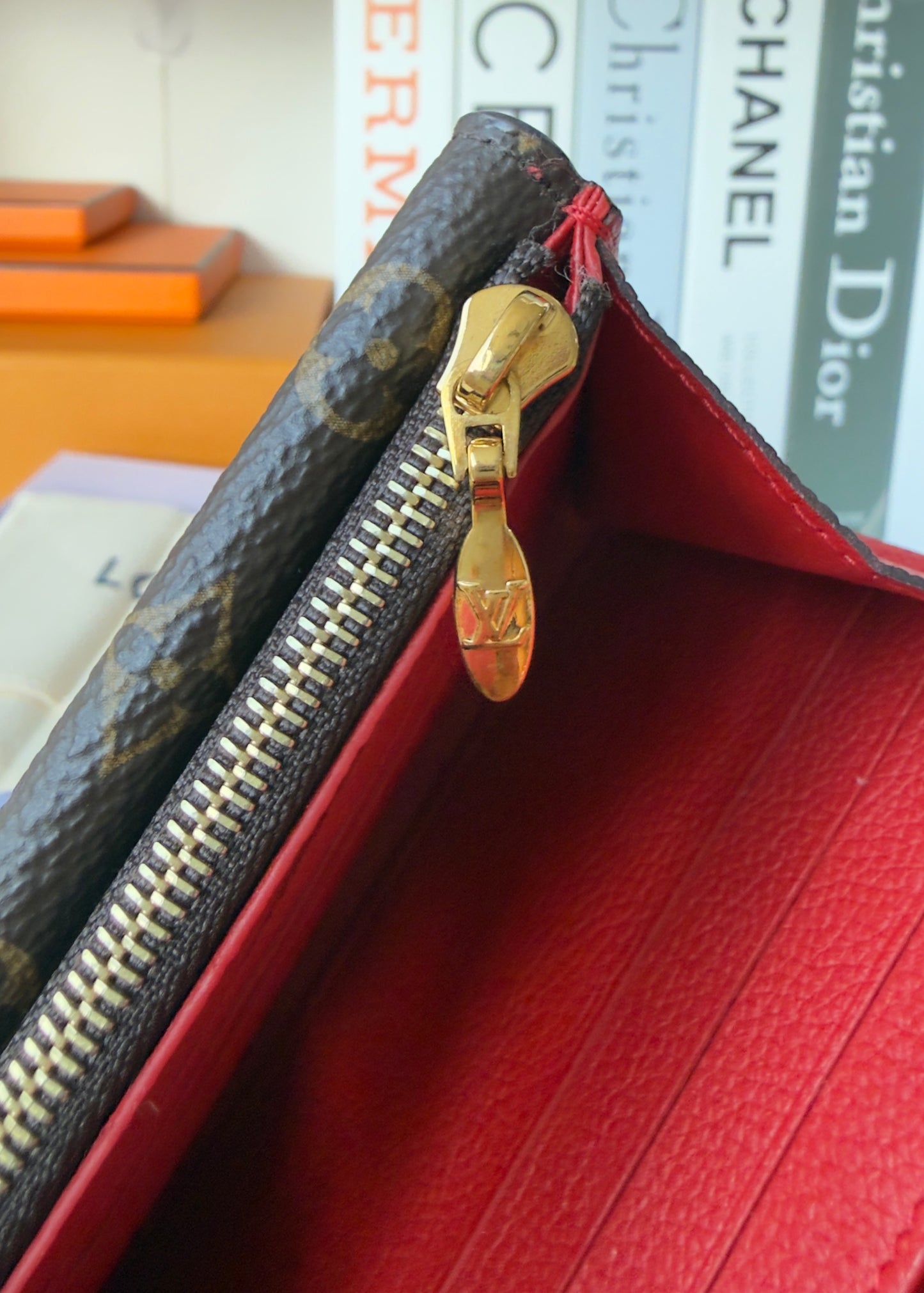 DOUBLE V RED/RUBIS CALFSKIN WALLET