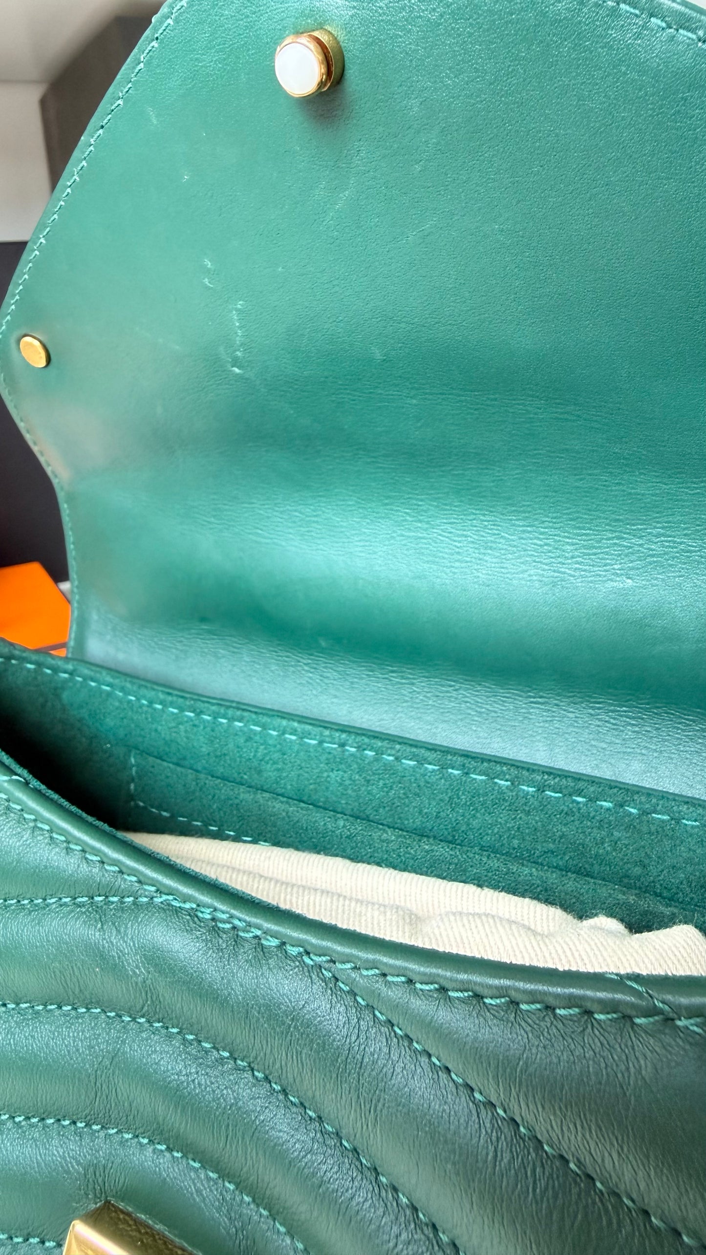 NEW WAVE Calfskin Chain PM Emerald